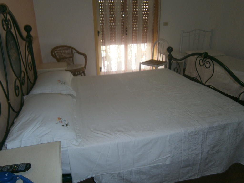 Pensione S. Antonio Ristorante Silvia Furci Siculo Ruang foto