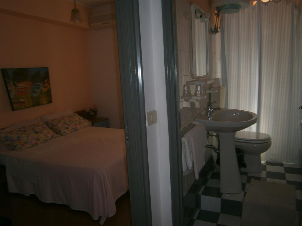 Pensione S. Antonio Ristorante Silvia Furci Siculo Ruang foto