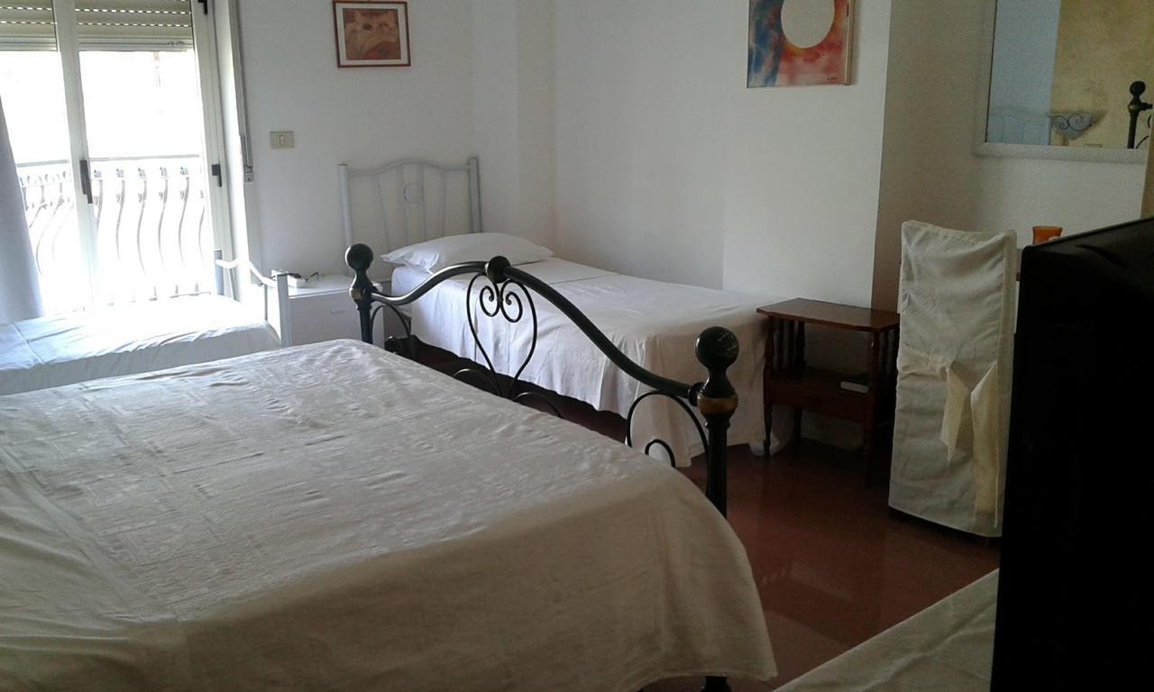 Pensione S. Antonio Ristorante Silvia Furci Siculo Bagian luar foto