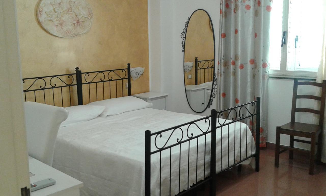 Pensione S. Antonio Ristorante Silvia Furci Siculo Bagian luar foto